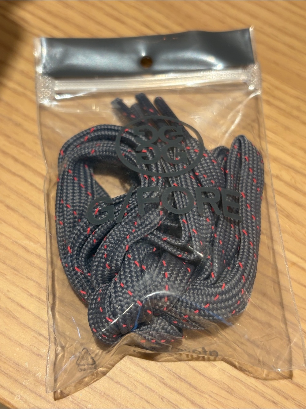 G/FORE Men’s Gray Shoelaces with Red Stitching